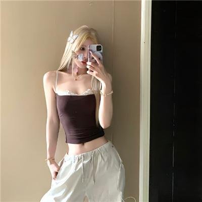 绿茵场外
